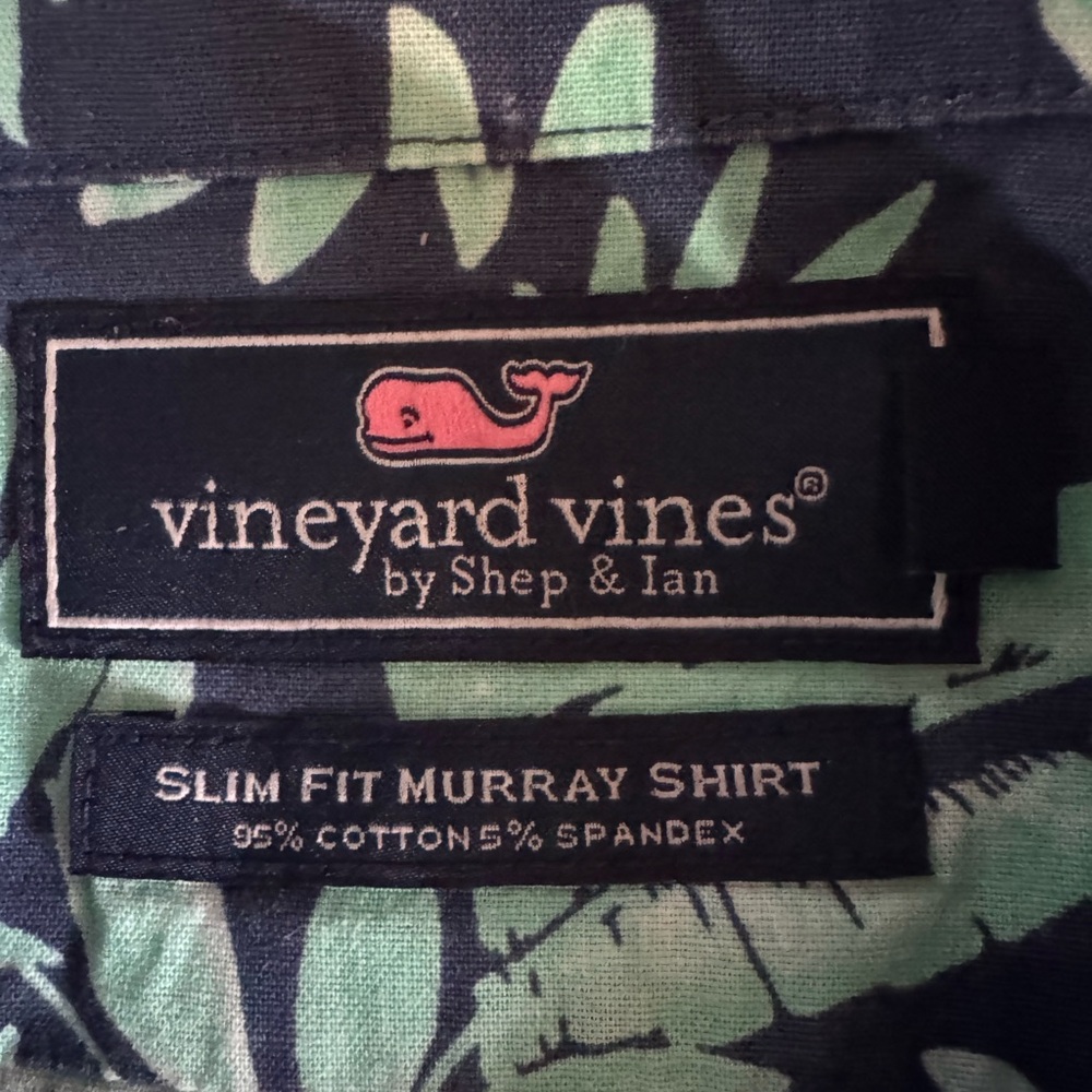 Vineyard Vines Men's Shirt - Picture 4 of 4